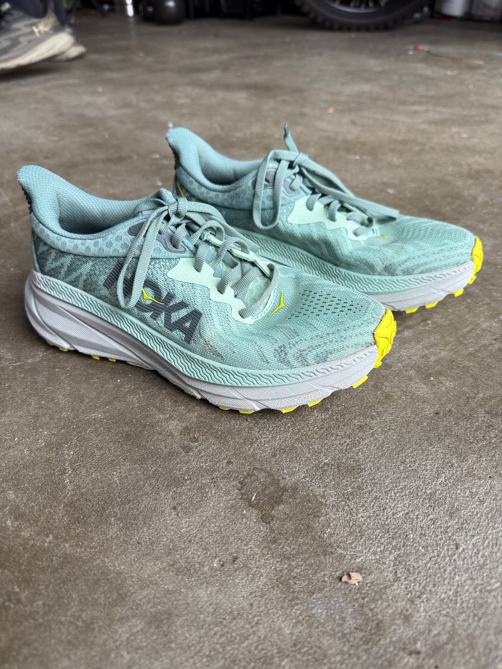 Hoka Women's challenger ATR 7